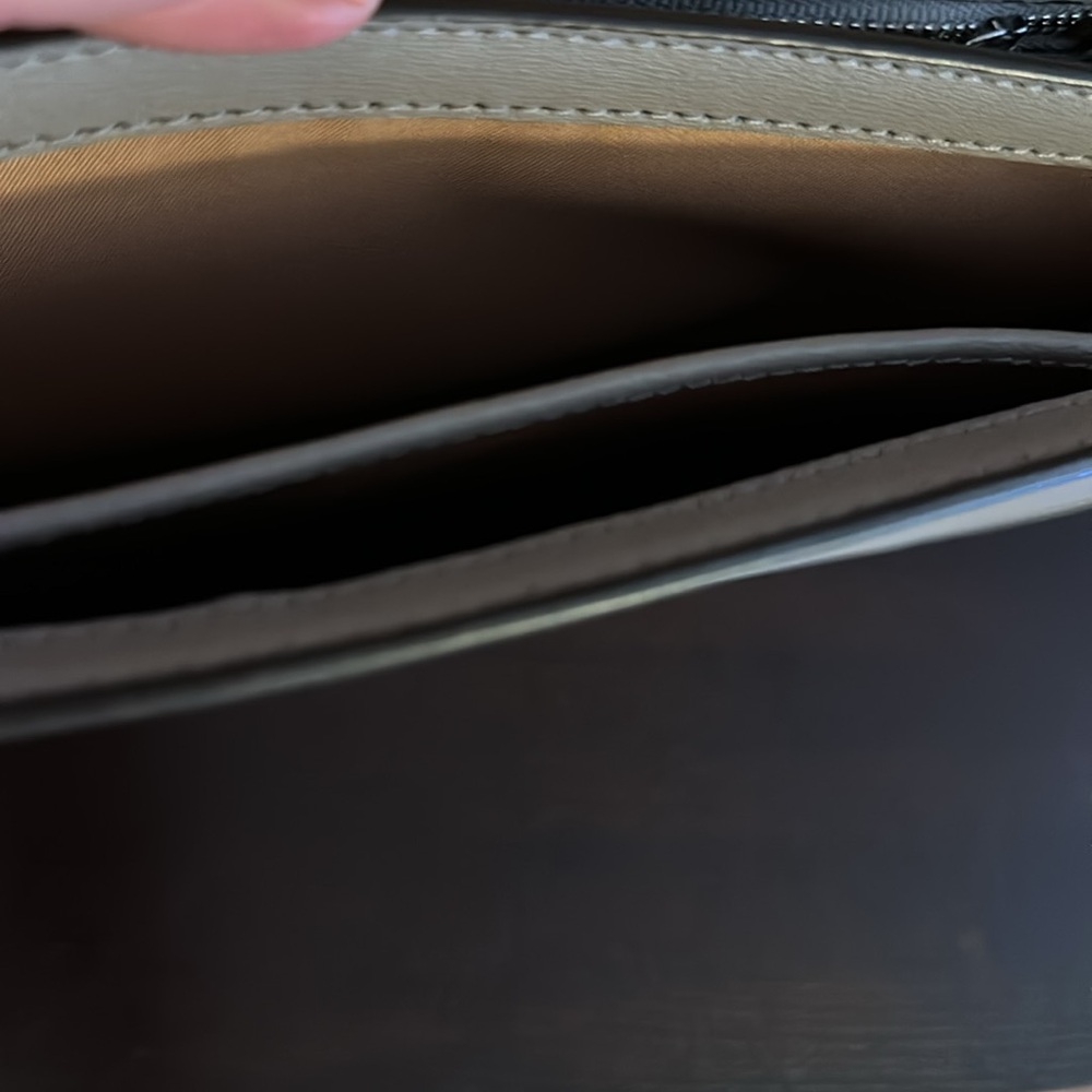 Tory Burch leather shoulder bag - Picture 6 of 9